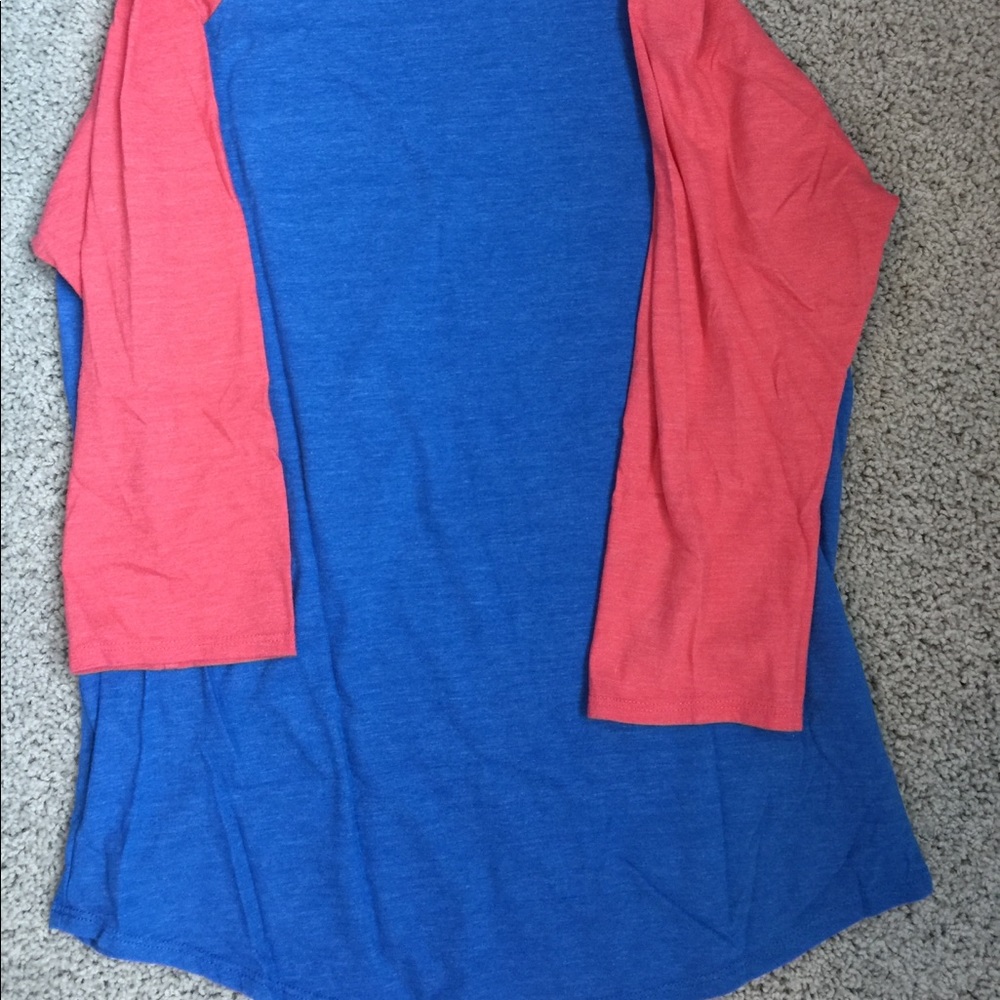 LuLaRoe Randy top. - Picture 2 of 3